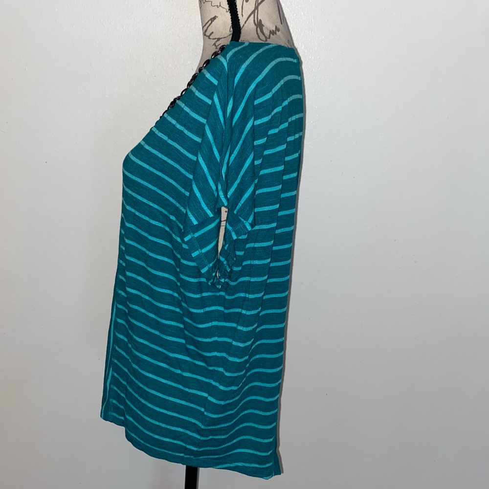 💙💚Ruby Rd Neck Accent Top💚💙 - Picture 6 of 10